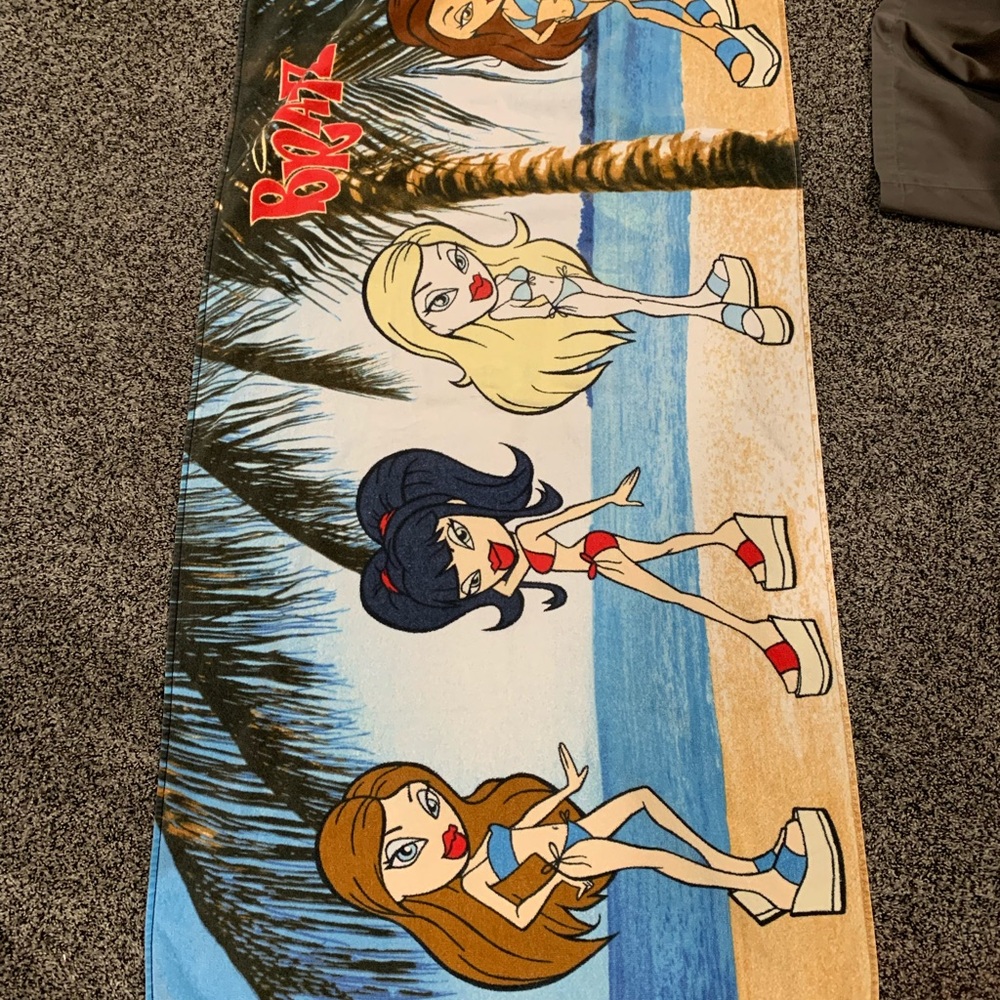 Bratz Beach Towel with Cartoon Characters